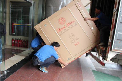 疏勒钢琴贵重工艺品无忧运